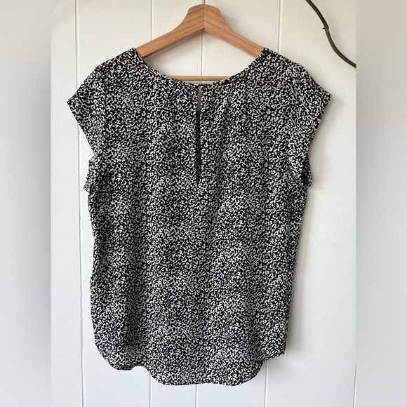 Joie 100% Silk Black White Cap Sleeve Blouse - Picture 4 of 5